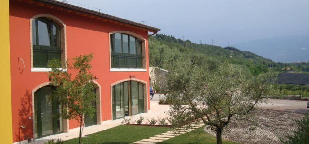 Agriturismo Camparella Pastrengo Exteriör bild